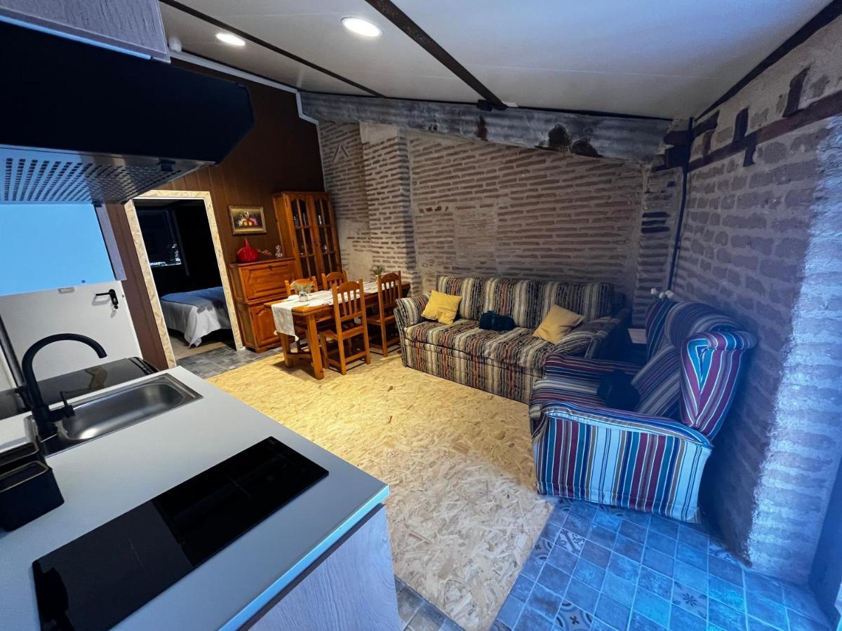 Casa Ruina Guest House Nava del Rey Ngoại thất bức ảnh