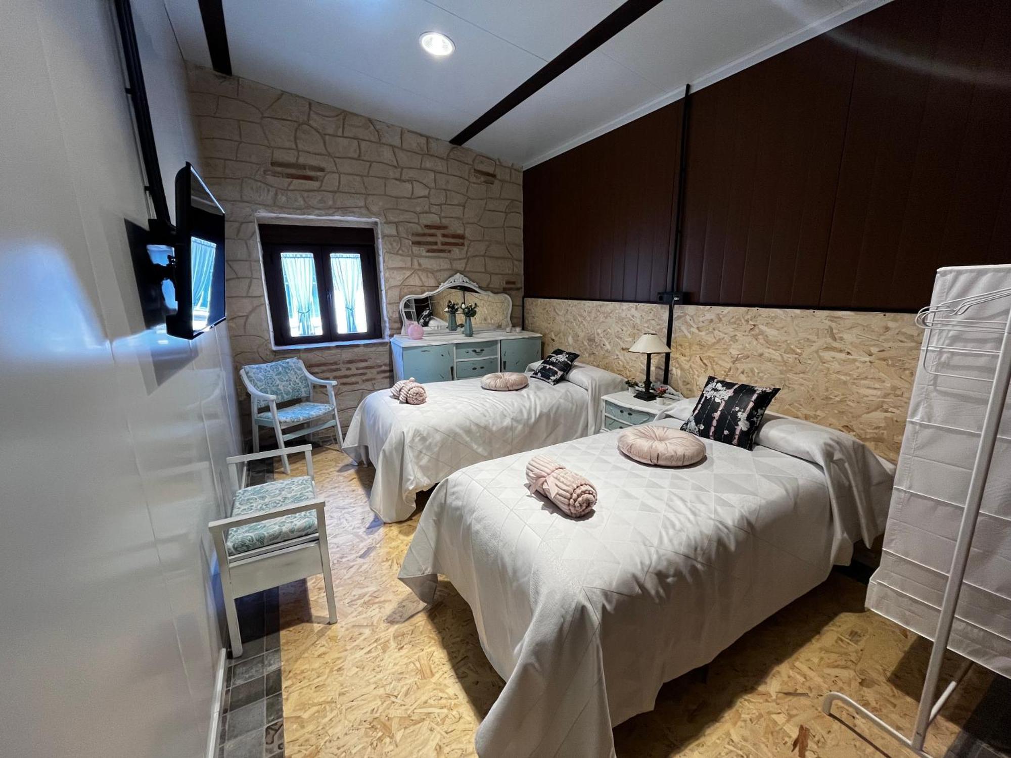 Casa Ruina Guest House Nava del Rey Ngoại thất bức ảnh