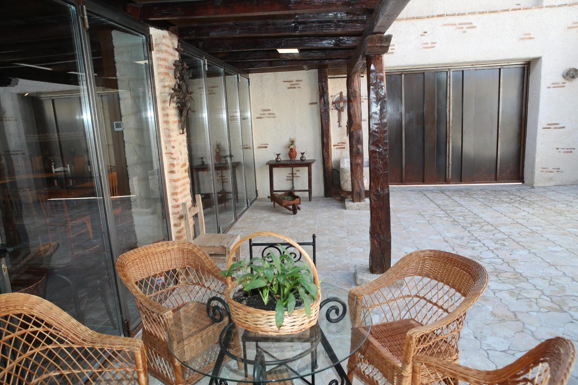Casa Ruina Guest House Nava del Rey Ngoại thất bức ảnh
